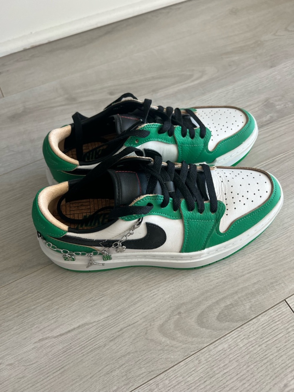 Air Jordan 1 Lucky Green low top sneakers